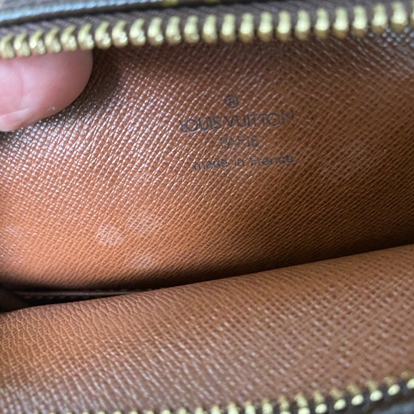 Louis Vuitton Amazon Crossbody in Beautiful Condition - Picture 11 of 16